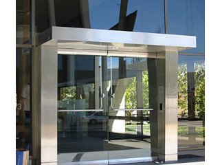 Safeguard your commercial space with the top-notch Store front glass installation
